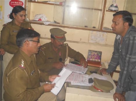 Sim featured on suspicion of selling fake , Hungama